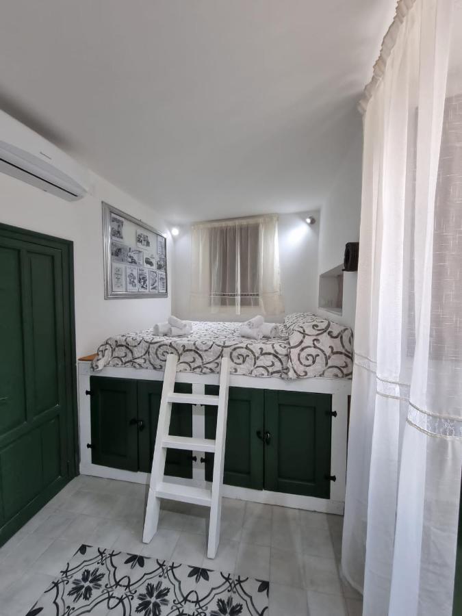 Casa Viotti Le Fuoriserie Palermo Exteriör bild